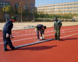 夏季大学塑胶跑道施工注意事项