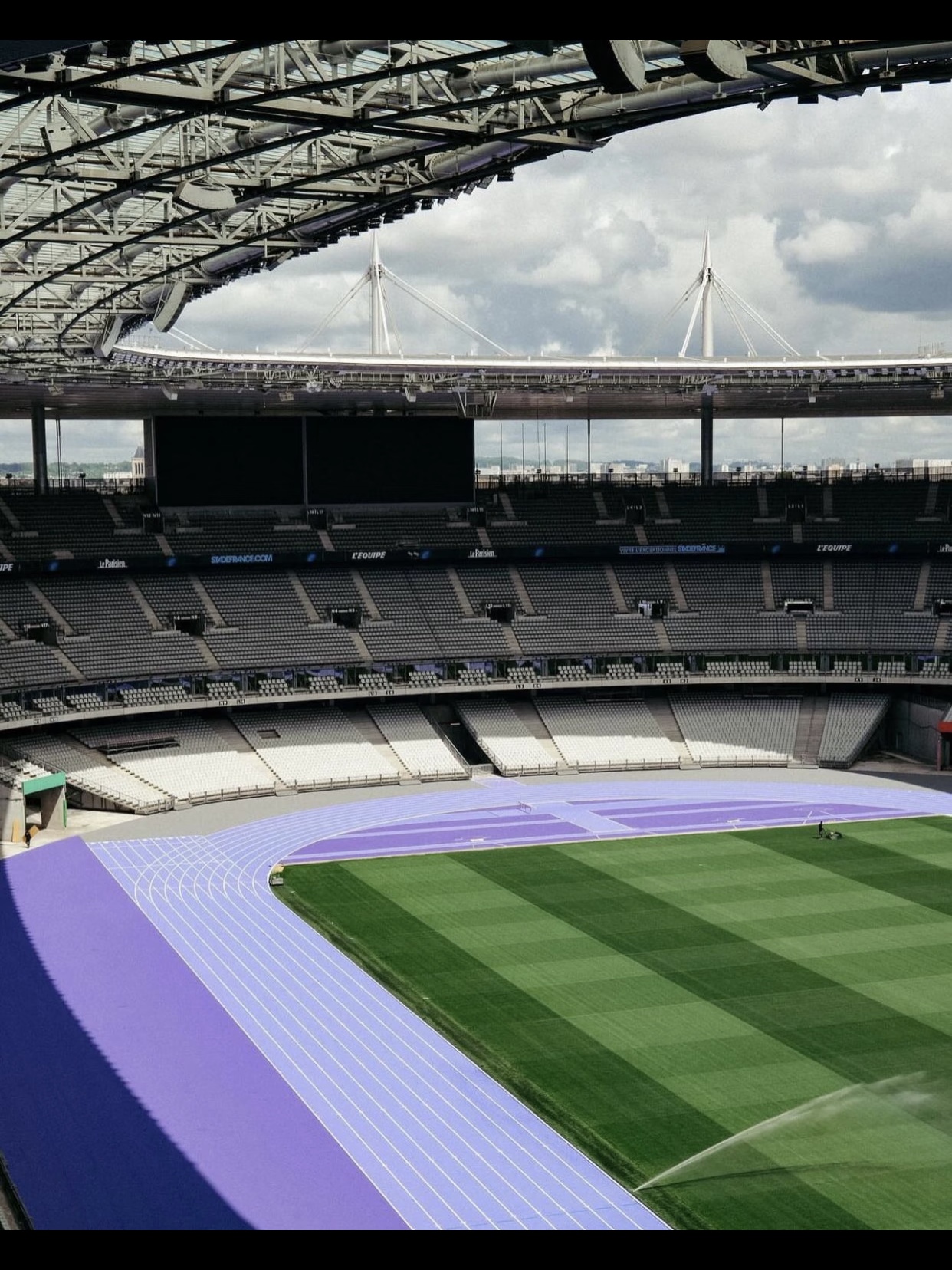 塑胶跑道多少钱一平米含施工