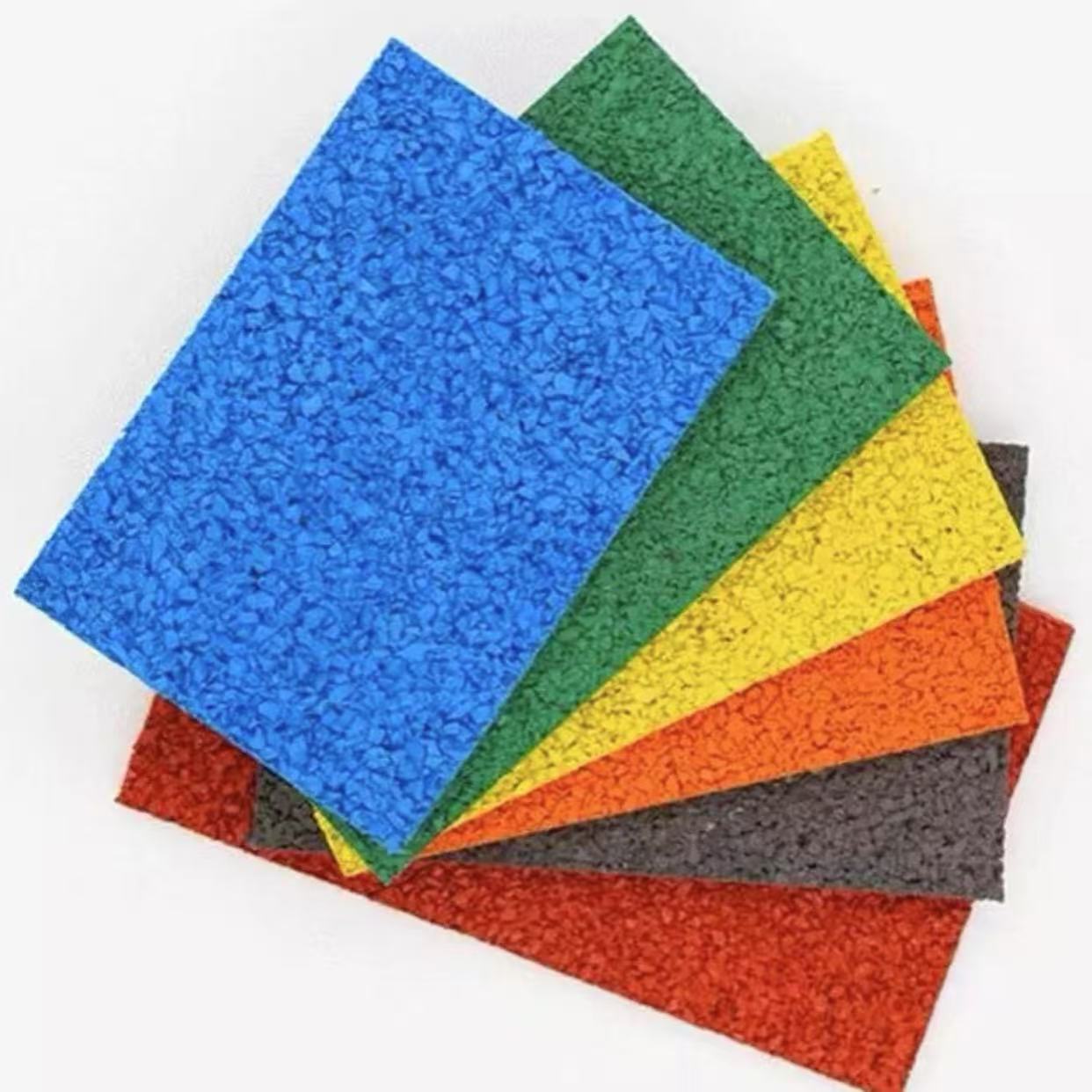 EPDM 与透气型跑道：谁的颜色更丰富？