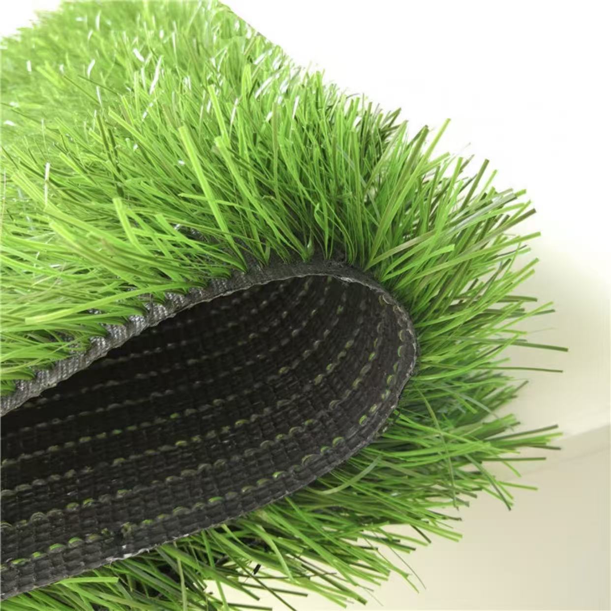 让人造草坪“青春永驻”:减缓磨损的秘诀