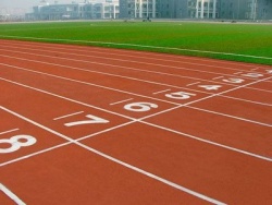 预制型塑胶跑道和现浇跑道哪个更好维护？