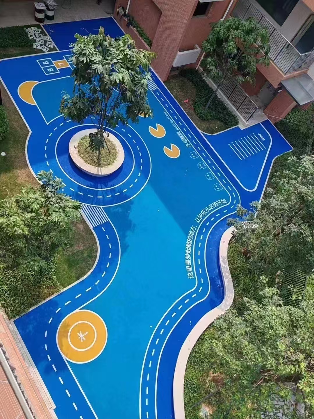 幼儿园户外地材选煌盛体育 EPDM 有什么优势？
